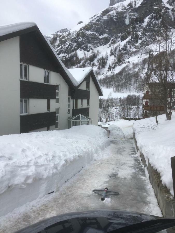 Holiday 87 Leukerbad Exteriör bild